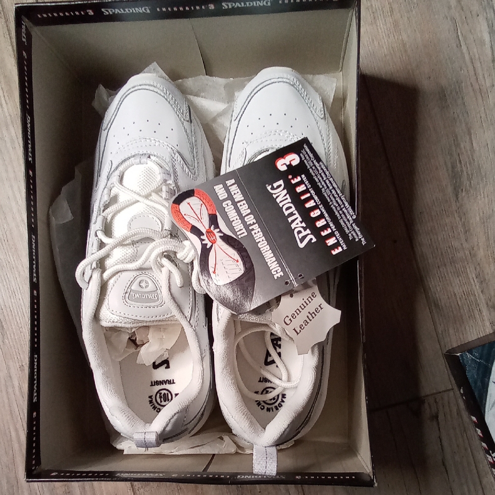 NEW! Spalding White Leather Sneakers, Men's Size 10.5, Unworn Brand New In Box